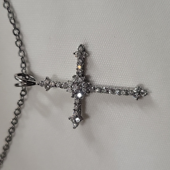 Diamond Cross Necklace - Picture 4 of 8